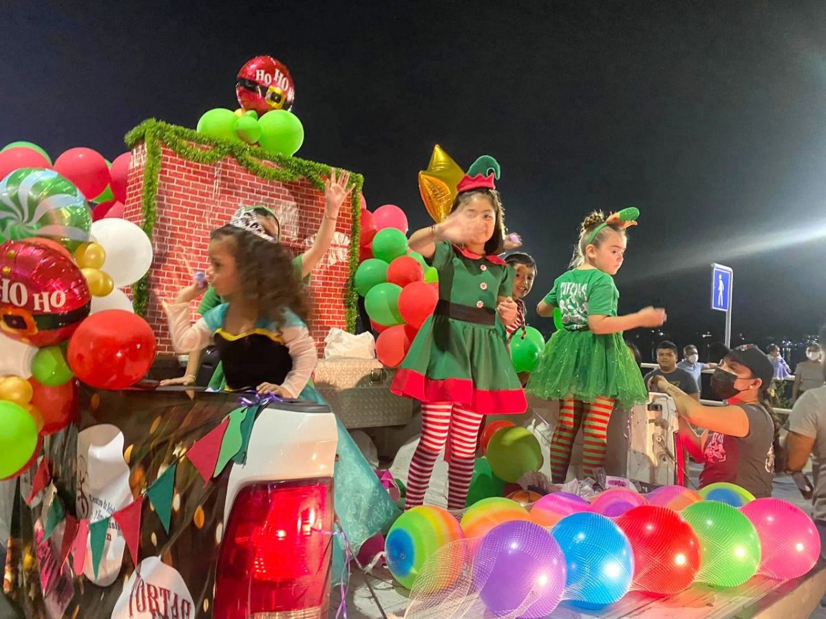 El Heraldo de Tuxpan Alistan Desfile Navideño