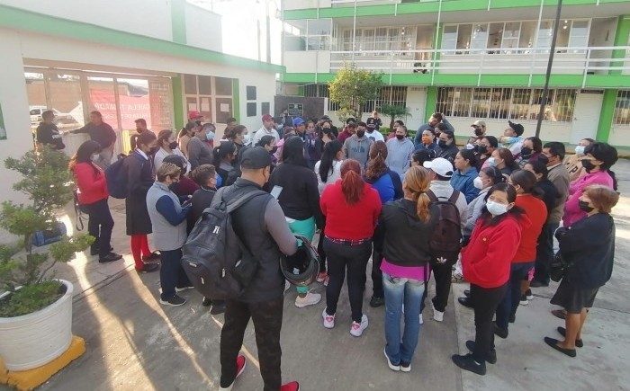 El Heraldo De Tuxpan Padres De Familia Toman La Escuela Secundaria