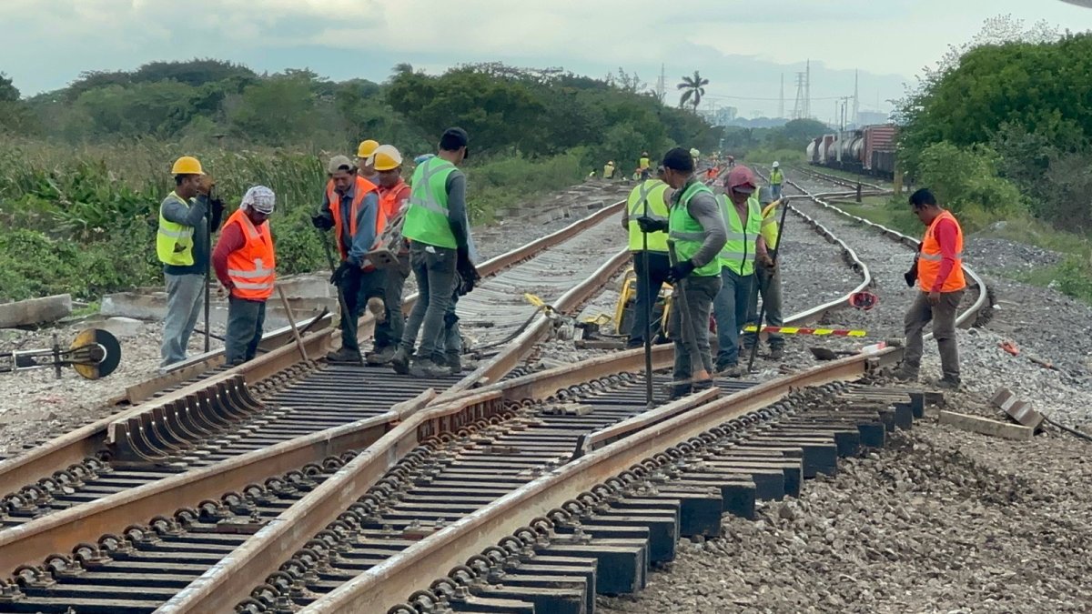 El Heraldo De Tuxpan Rehabilitan Km De V As F Rreas