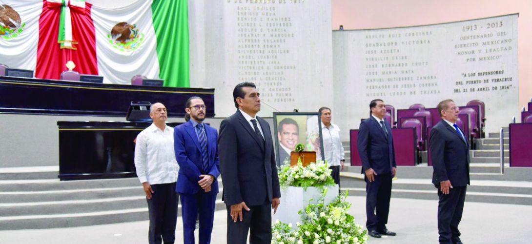 Realizan acto póstumo en  memoria de exgobernador 