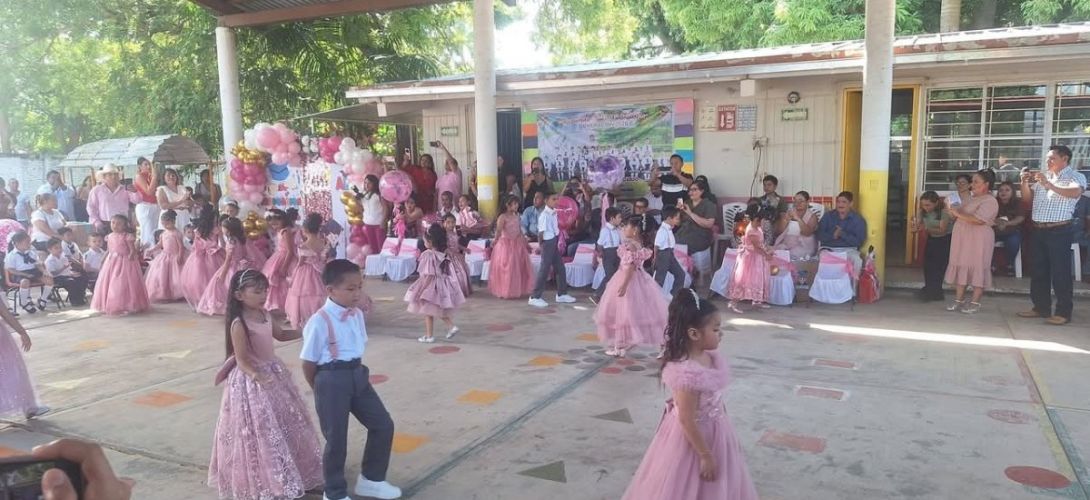 Graduaciones generan derrama económica