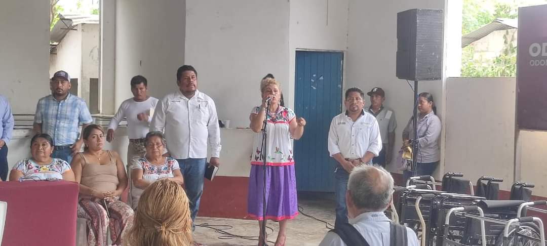 Entregan aparatos funcionales