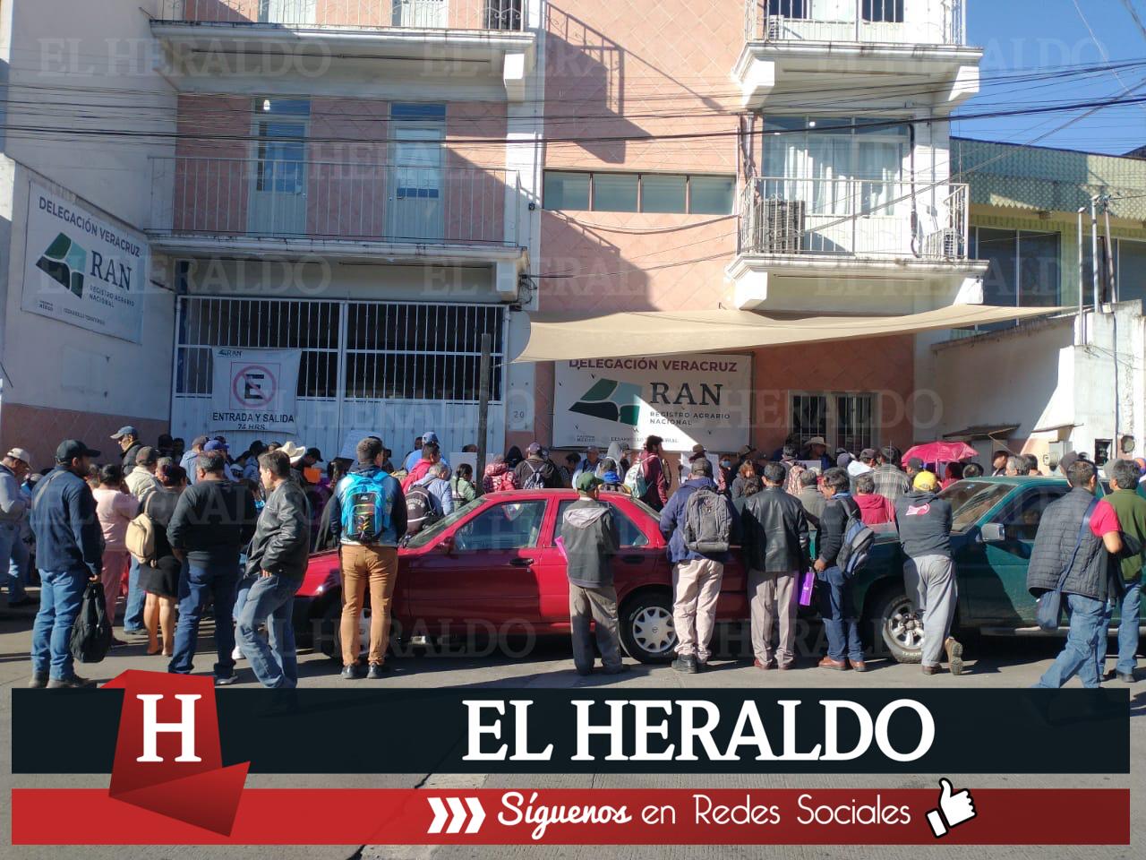 Ejidatarios protestan en Registro Agrario Nacional por 1