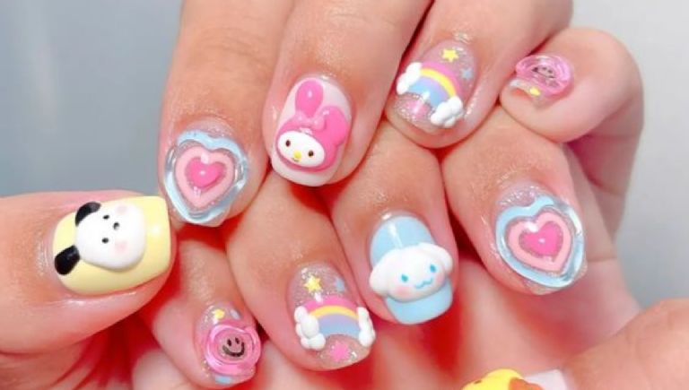 Uñas de Hello Kitty y Sanrio2