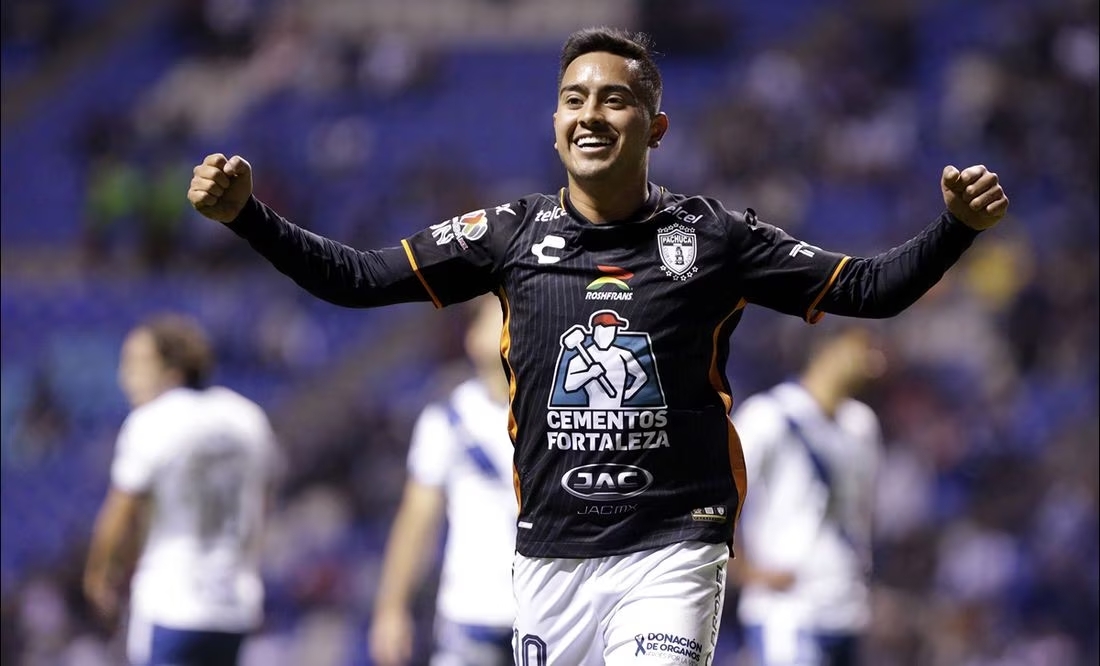 Pachuca toma el liderato de la Liga MX tras golear al Puebla en el Cuauhtémoc