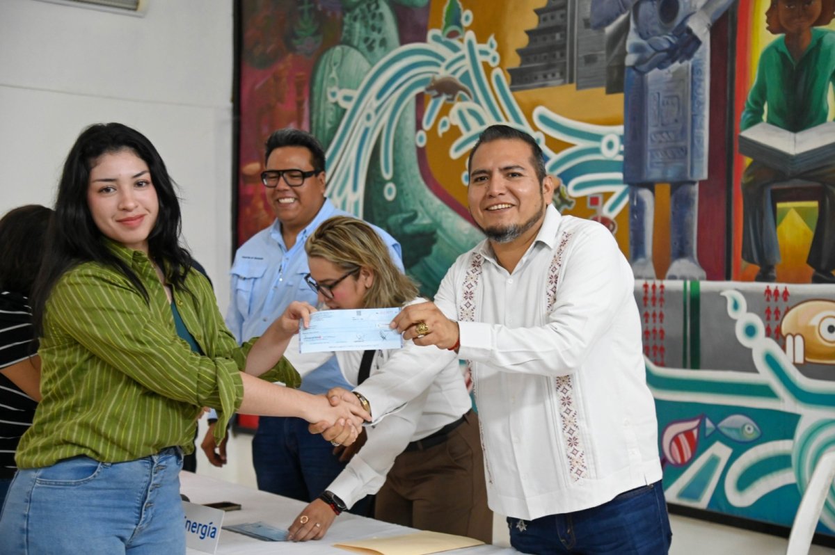 reciben estudiantes universitarios becas tc energia 3